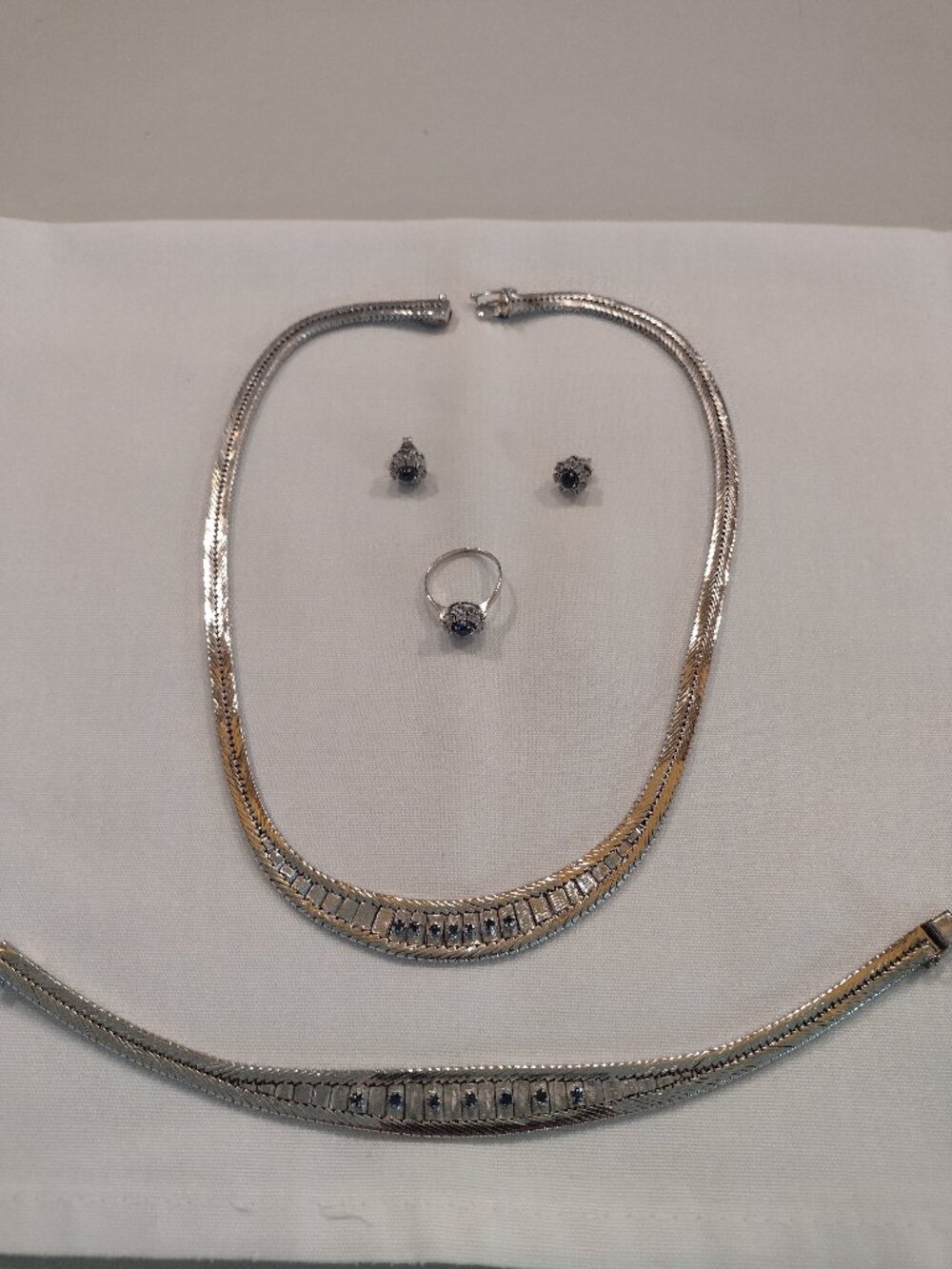 Vintage Silver and Blue Saffire Necklace, Bracelet, Ring and Ear Rings